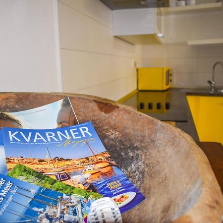 Apartmani Amra Novi Vinodolski Eksteriør bilde